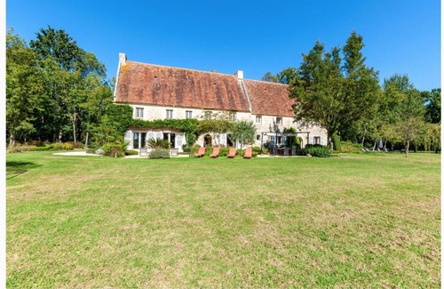 Colleville-Montgomery Casa | Domaine La Balanderie, sleeps up to 20 ( Terrace, large park, beach 1.5km away )