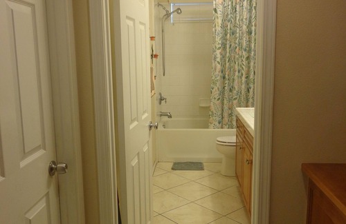 Lancaster Villa | Don Room 3