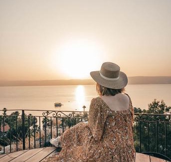 Tiberias Old City Hotel | Dona Castle