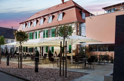 Bad Bergzabern Casa | Doppelzimmer, Dusche Oder Bad, WC - Schlosshotel Bergzaberner Hof