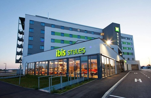 Parndorf Casa | Doppelzimmer, Dusche, WC - Ibis Styles Parndorf Neusiedler See