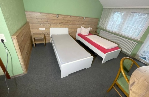 Ottenhausen Apartamento | Doppelzimmer mit Balkon - Gästehaus Rössle 6