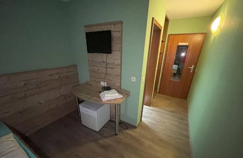 Ottenhausen Apartamento | Doppelzimmer mit Balkon - Gästehaus Rössle 3