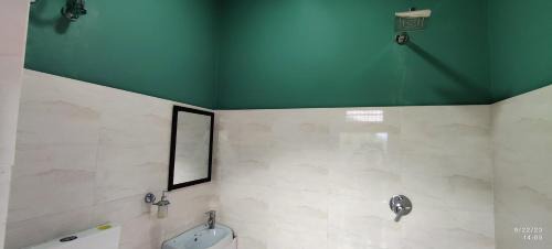 Banjar Casa | Doris Mountain Cabins Tirthan