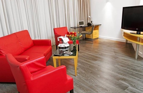 Strehlen Casa | Habitación DORMERO, ducha o bañera, WC - DORMERO Hotel Dresden City