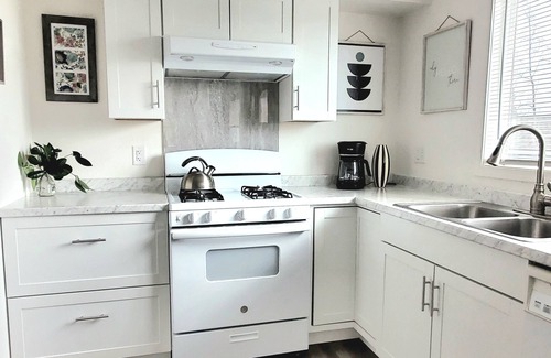 Sand Lake Casa | Double House: Combined Up-Down Units by airport & lakes!