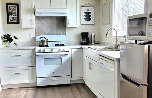 Sand Lake Casa | Double House: Combined Up-Down Units by airport & lakes!