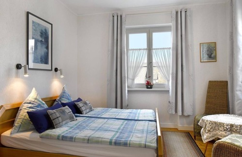 Brodenbach Cama Y Desayuno | Double room, balcony, TV - Pension Haus am Walde