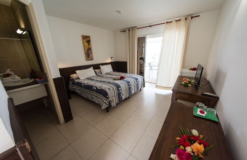 Grand-Bourg Hotel | Habitacion Doble-Estándar-Baño Privado-Vista al Mar
