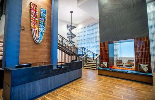 Downtown Asheville Hotel | DoubleTree by Hilton Asheville Downtown