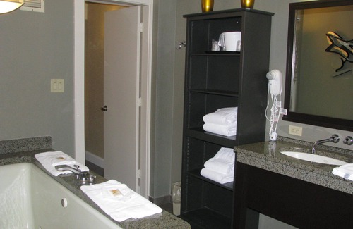 Concord Hotel | DoubleTree by Hilton Downtown Concord