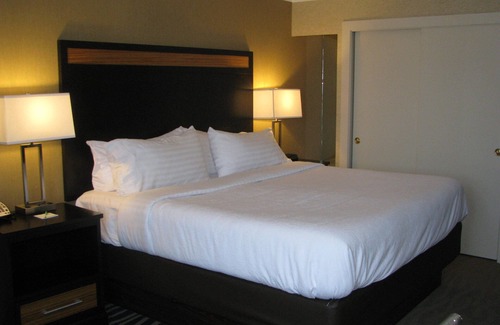 Concord Hotel | DoubleTree by Hilton Downtown Concord