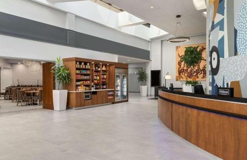 Villas Hotel | Doubletree by Hilton Fort Myers at Bell Tower Shops