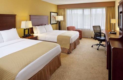 Cape Fear Hotel | Doubletree by Hilton Hotel Fayetteville
