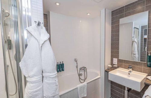 Tower Hill Hotel | DoubleTree by Hilton Hotel London -Tower of London