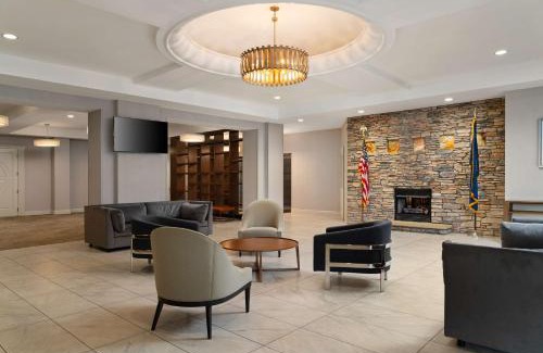 Moon Township Hotel | DoubleTree by Hilton Pittsburgh Airport