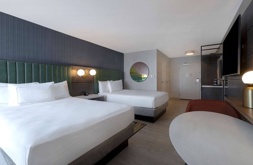 Palmdale Hotel | DoubleTree by Hilton Palmdale, CA