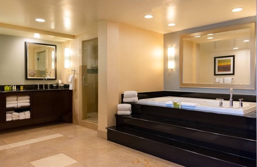 San Jose Hotel | DoubleTree by Hilton San Jose