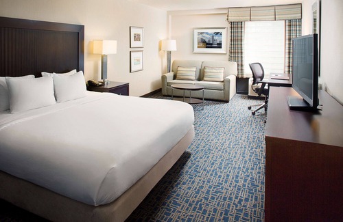 Linthicum Heights Hotel | DoubleTree Hotel Baltimore - BWI Airport