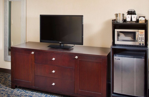 Linthicum Heights Hotel | DoubleTree Hotel Baltimore - BWI Airport