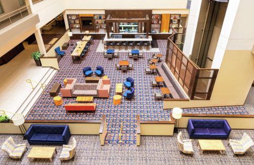 Plymouth Meeting Hotel | DoubleTree Suites by Hilton Hotel Philadelphia West