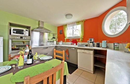 Les Ollieres-sur-Eyrieux Apartamento | Douceur Di'vignes - Appt avec piscine