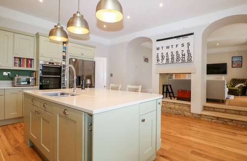 Cuddesdon Casa | DOVE HOUSE FARM, pet friendly, luxury holiday cottage in Wheatley