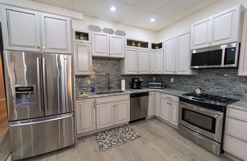 Grove City Apartamento | Down Town Fancy Fancy Upscale 2 Bedroom Loft