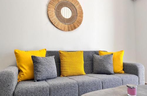 Kerameikos Apartamento | Downtown Bliss - Piraeus Street by ΜΡS