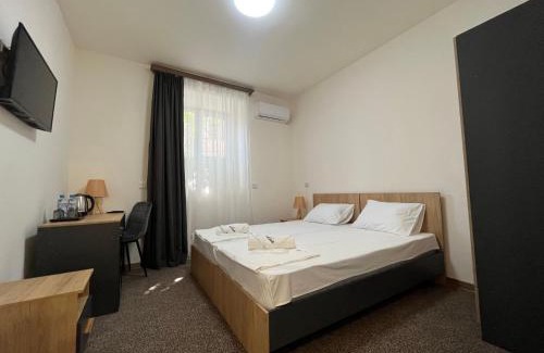 Kentron Hotel | Downtown Budget Hotel by Arami