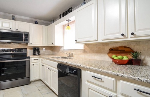 Conway Casa | Downtown Charmer W / WiFi, cerca de universidades, restaurantes y hospitales