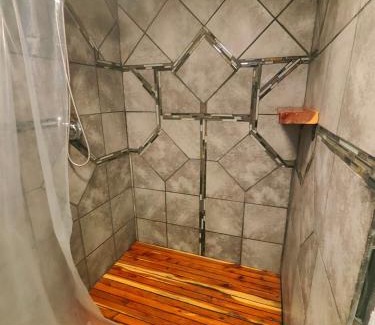 Fort Smith Casa | Downtown Chop Shop house, HUGE garage pets allowed