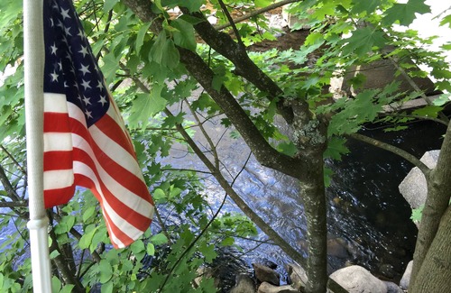 Camden Cabaña | Downtown Cottage-1 dormitorio, cocina completa, wi-fi gratis, estacionamiento gratuito, sofá cama