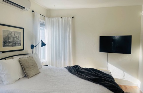 Redding Cabaña | Downtown Cottage Style Home! Vintage vibes and comfortable amenities.