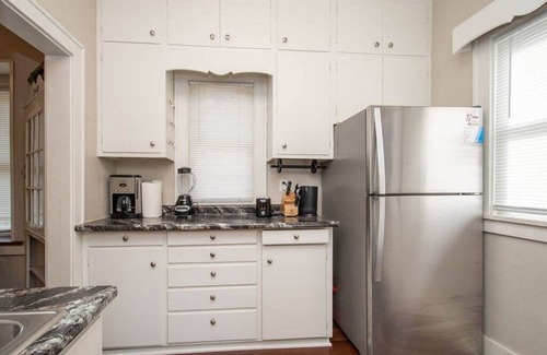 Roosevelt Casa | Downtown Fargo Gem: Full Home for Large Groups