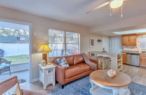 Gulfport Villa | Downtown Gulfport Cooled Pool