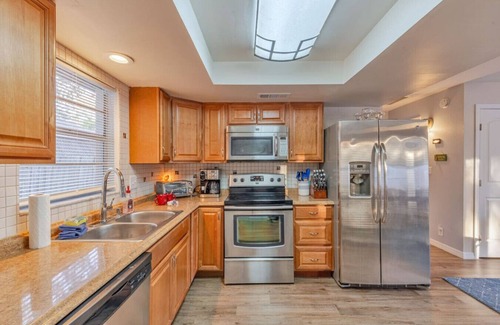 Gulfport Villa | Downtown Gulfport Cooled Pool