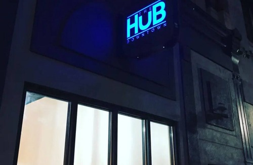 Kokomo Condominio | Downtown Hub Spot Condo!