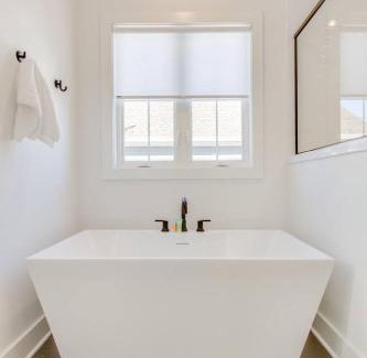 Hope Gardens Casa | Downtown Luxury Home Great for Big Groups