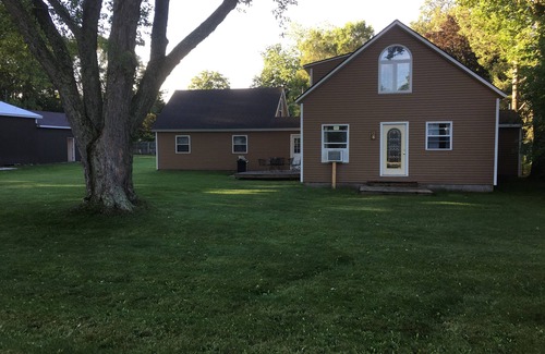 Mears Casa | ¡Nuevo listado! El centro de Mears. Un montón de aparcamiento para juguetes y remolques.