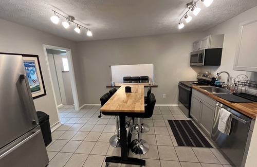 Middletown Casa | Downtown Middletown Retreat with TVs in every room