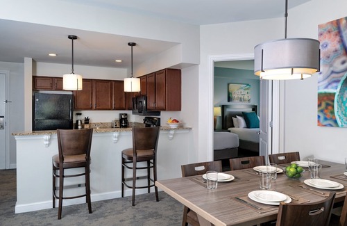 Downtown San Antonio Complejo | Centro de San Antonio Resort cerca de RiverWalk y The Alamo con piscina en la azotea y bañera de hidromasaje