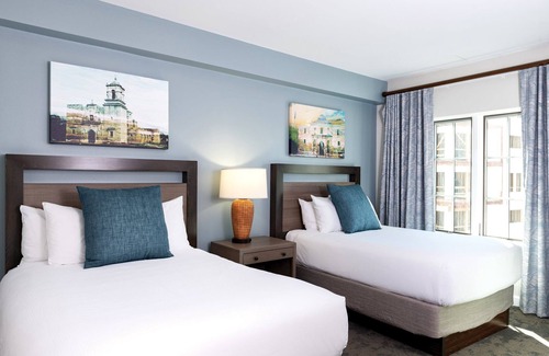 Downtown San Antonio Complejo | Centro de San Antonio Resort cerca de RiverWalk y The Alamo con piscina en la azotea y bañera de hidromasaje