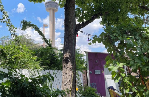 Southtown Villa | Downtown & Southtown leisure district, trendy cafe's, restaurants, bar's