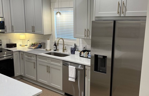 Wilmington Casa | Downtown Wilmington Retreat in Soda Pop District! Pet Friendly.