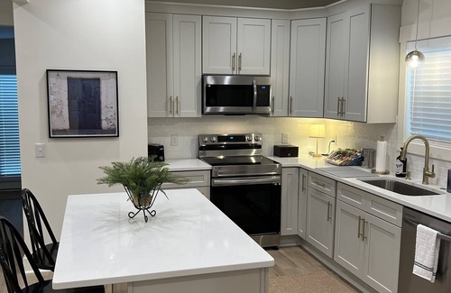 Wilmington Casa | Downtown Wilmington Retreat in Soda Pop District! Pet Friendly.