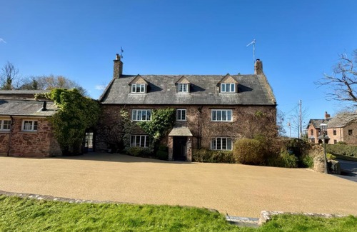 Bilbrook Casa | Dragon House