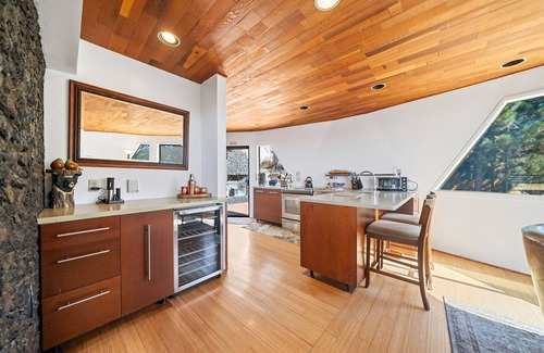 Idyllwild Cabina | Espectacular cúpula geodésica con impresionantes vistas, spa y paseo a la ciudad.