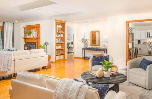 Ledgeview Casa | Dream Home on Dollar - Sleeps 10