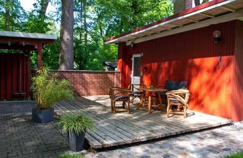 Guestrow Casa | Dream house on the Inselsee, with private lake access, jetty and bathing facilities